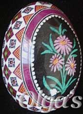 Ukrainian floral pysanka.